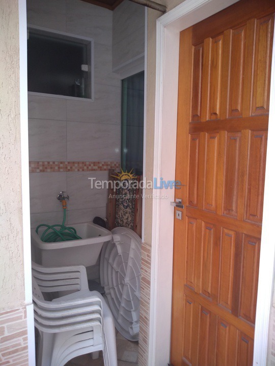 Casa para aluguel de temporada em Praia Grande (Praia do Caiçara)