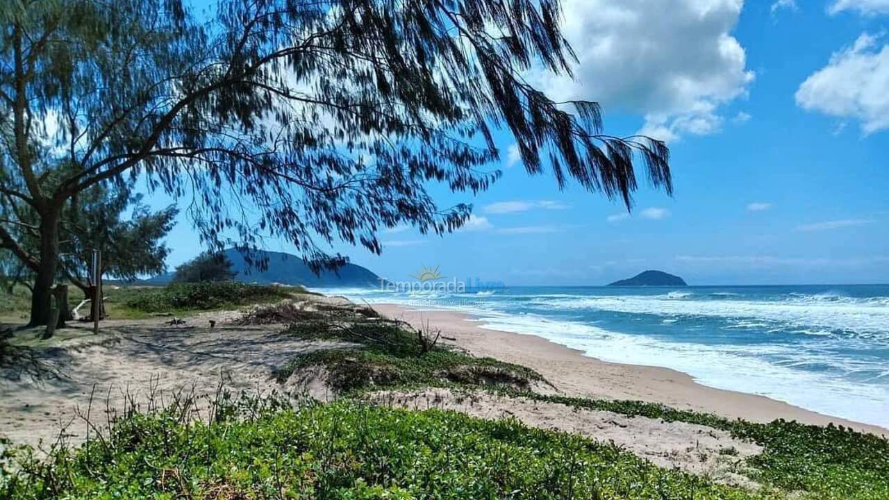 Casa para aluguel de temporada em Florianópolis (Praia do Moçambique)