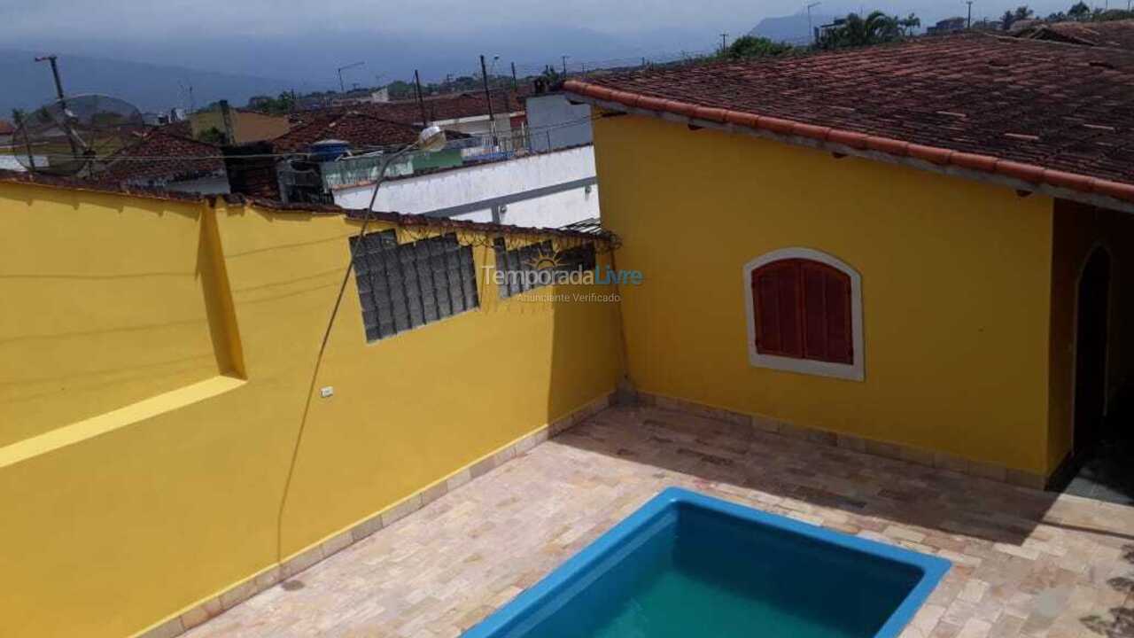 Casa para aluguel de temporada em Praia Grande (Praia do Caiçara)