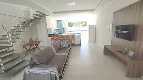 Casa próxima ao Calçadão praia Mariscal