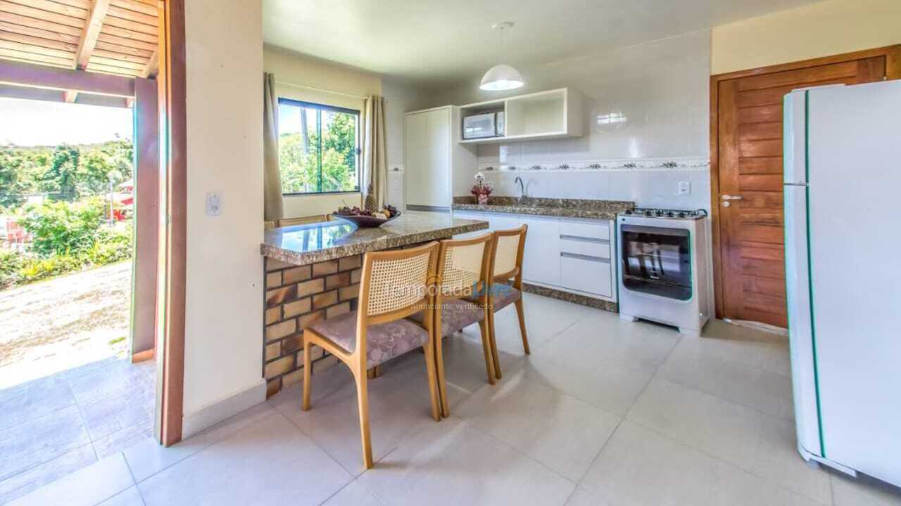 Casa para aluguel de temporada em Imbituba (Praia do Rosa)