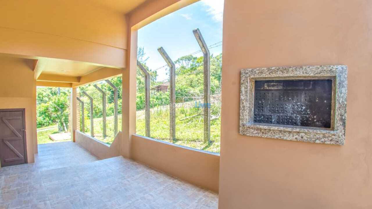 Casa para aluguel de temporada em Imbituba (Praia do Rosa)