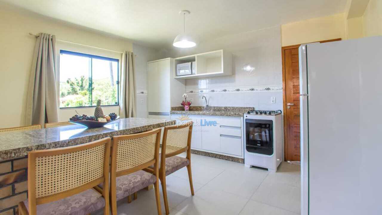 Casa para aluguel de temporada em Imbituba (Praia do Rosa)