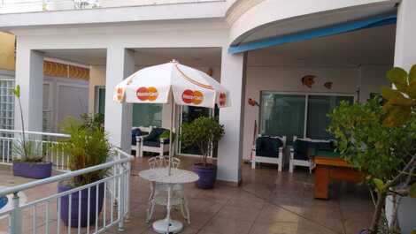 Beautiful house in Guarujá Cove with 5 suites and 100 meters from the sea