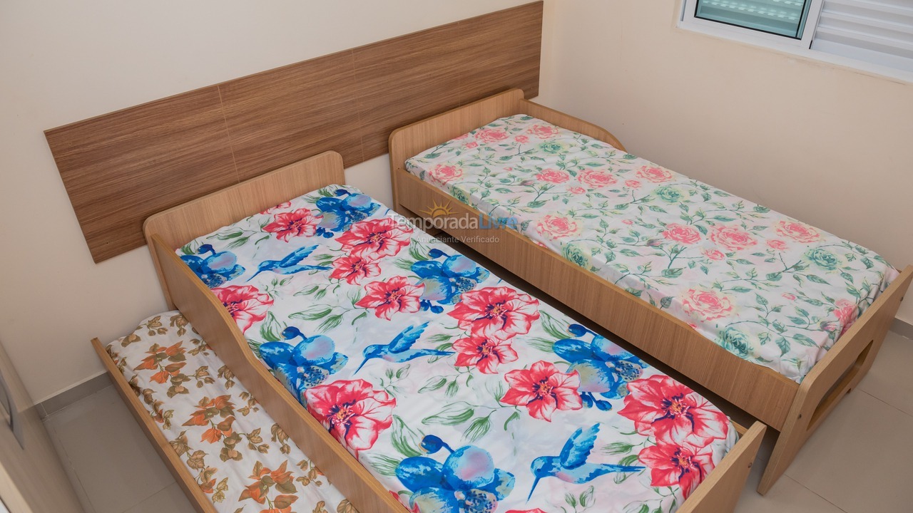 Apartamento para aluguel de temporada em Guaratuba (Praia Central)