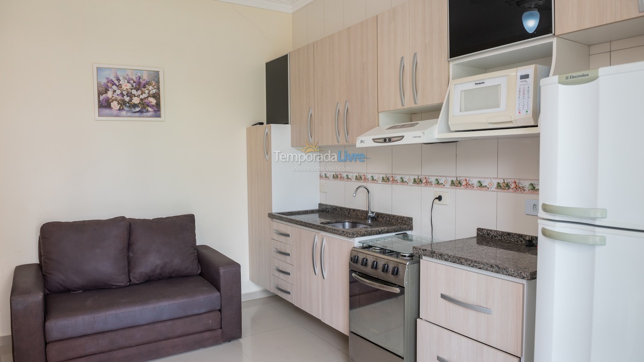 Apartamento para aluguel de temporada em Guaratuba (Praia Central)