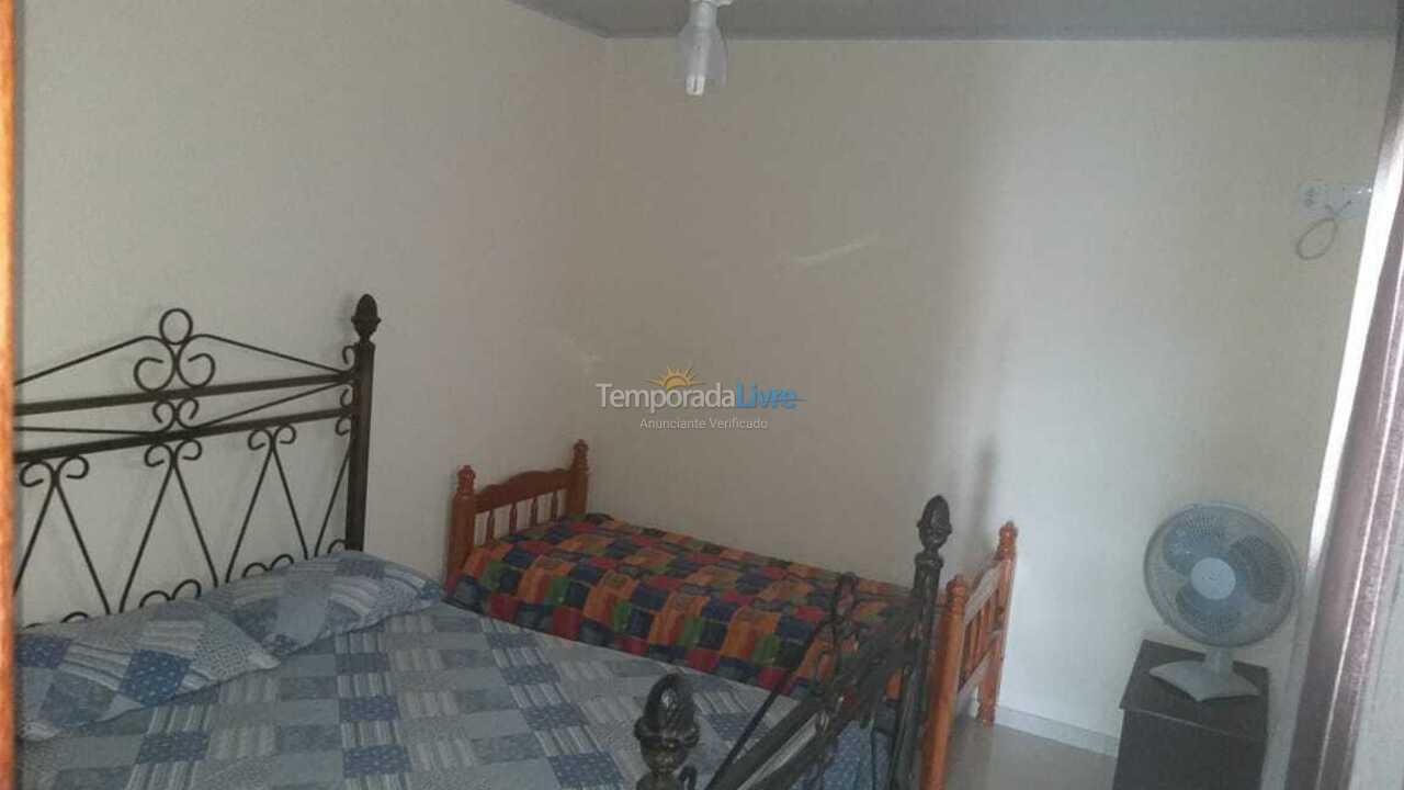 Casa para aluguel de temporada em Cabo Frio (Praia do Forte)