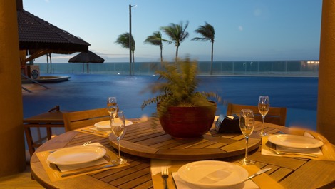 REQUINTE E SOSSEGO À BEIRA DA PRAIA!