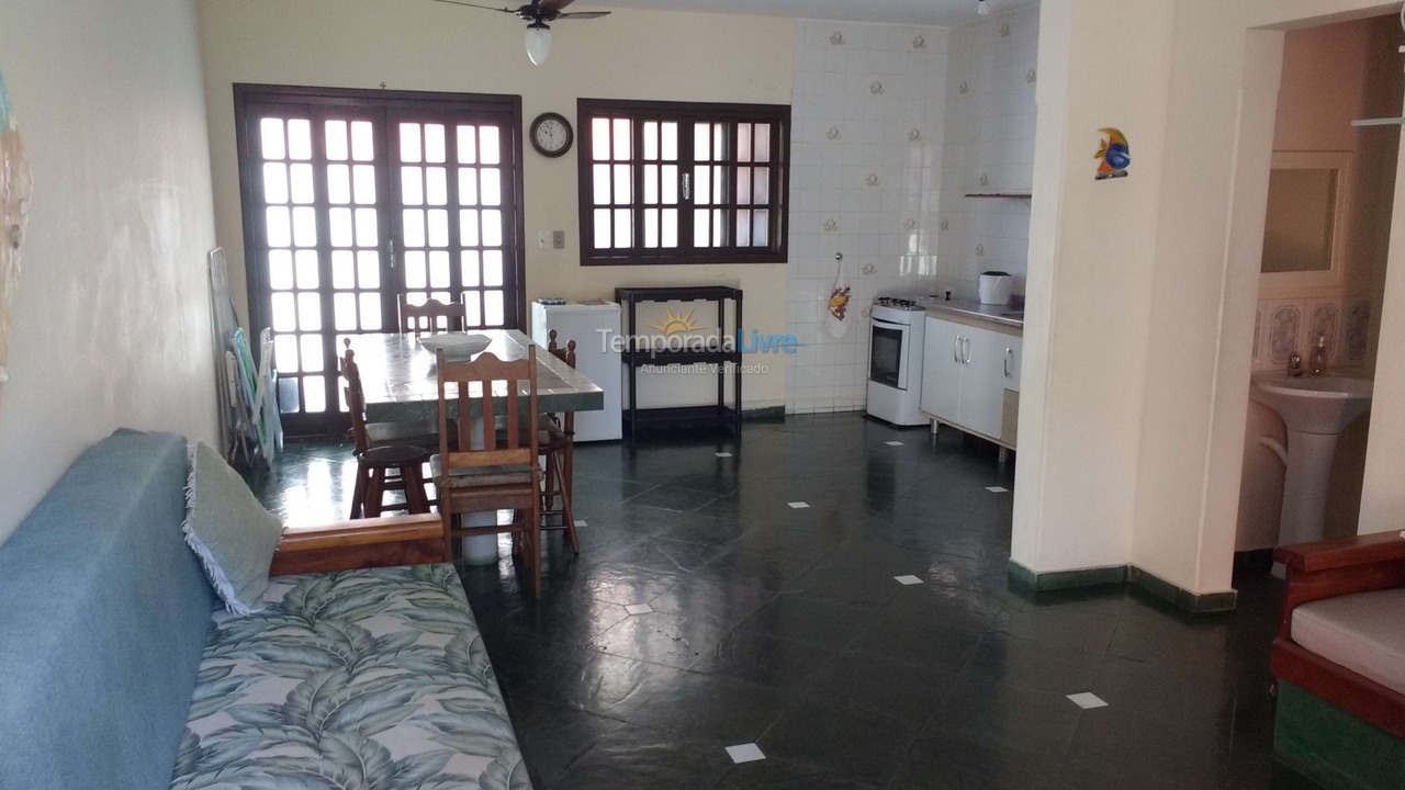 Casa para aluguel de temporada em Bertioga (Condominio Morada da Praia)