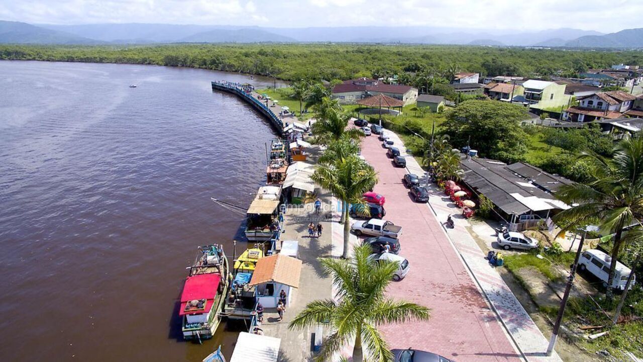 House for vacation rental in Itanhaém (Balneário Tupy)