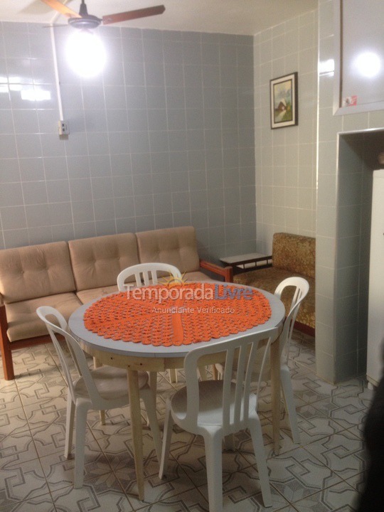 Apartamento para aluguel de temporada em Praia Grande (Praia do Caiçara)