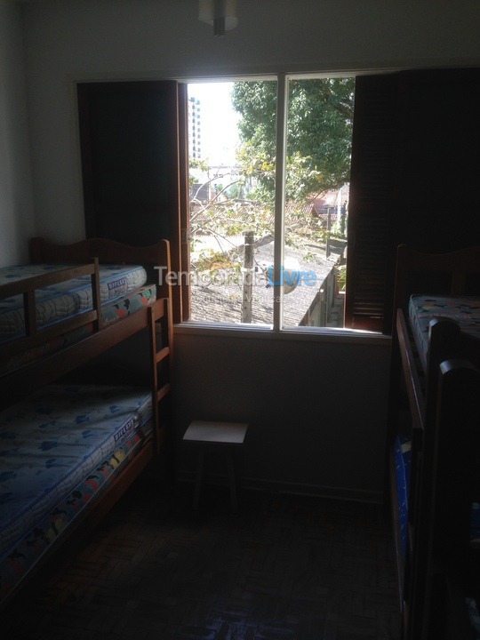 Apartamento para aluguel de temporada em Praia Grande (Praia do Caiçara)