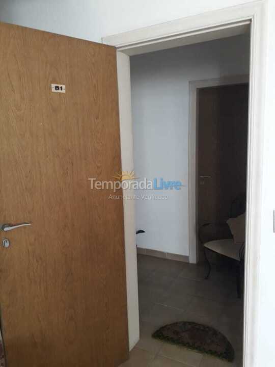 Apartamento para aluguel de temporada em Guarujá (Pitangueiras)