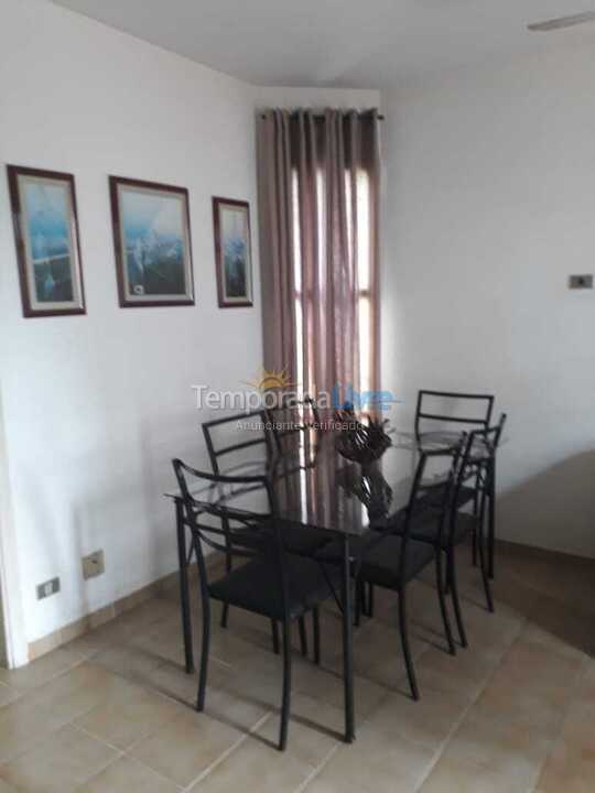 Apartamento para aluguel de temporada em Guarujá (Pitangueiras)