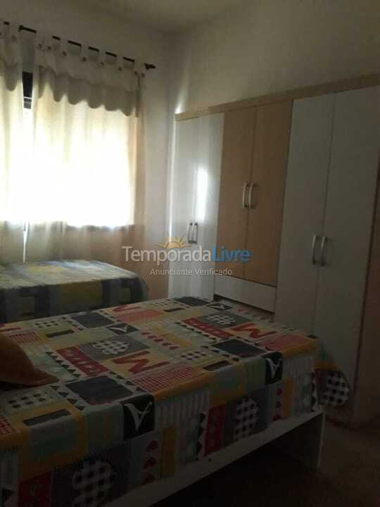 Apartamento para aluguel de temporada em Guarujá (Pitangueiras)