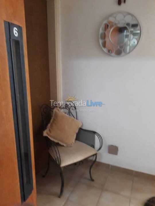 Apartamento para aluguel de temporada em Guarujá (Pitangueiras)