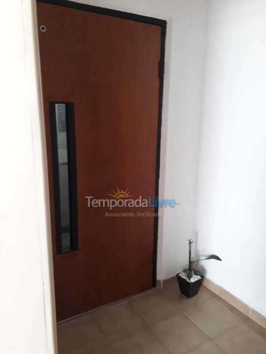 Apartamento para aluguel de temporada em Guarujá (Pitangueiras)