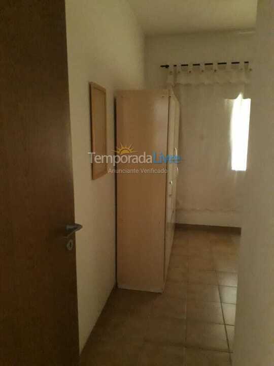 Apartamento para aluguel de temporada em Guarujá (Pitangueiras)