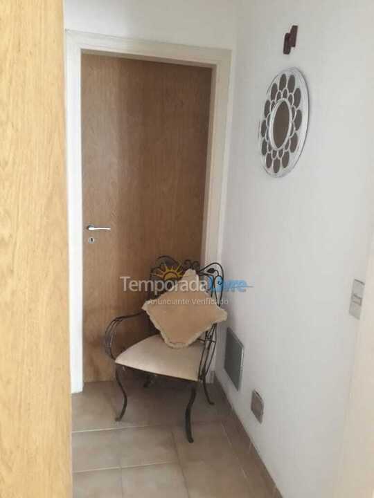 Apartamento para aluguel de temporada em Guarujá (Pitangueiras)