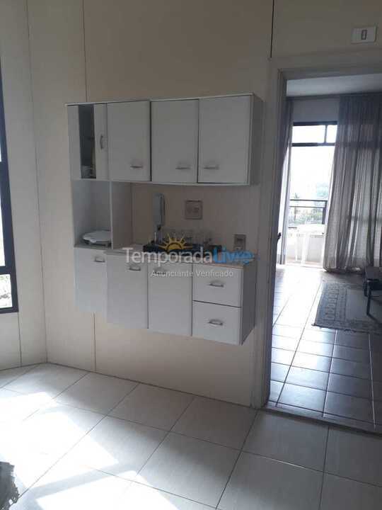 Apartamento para aluguel de temporada em Guarujá (Pitangueiras)