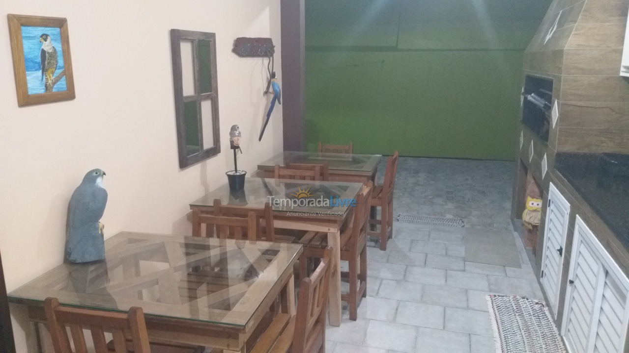 Casa para alquiler de vacaciones em Bombinhas (Praia de Bombas)