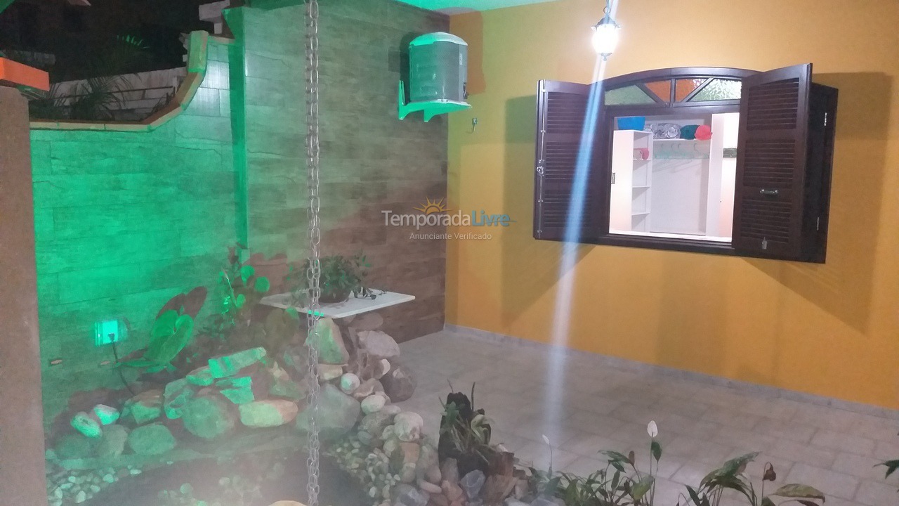 Casa para alquiler de vacaciones em Bombinhas (Praia de Bombas)