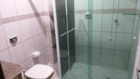 Banheiro da suíte Pavão.