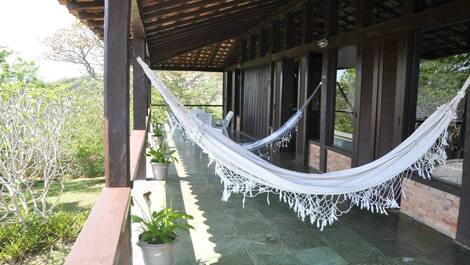 varanda grande com redes