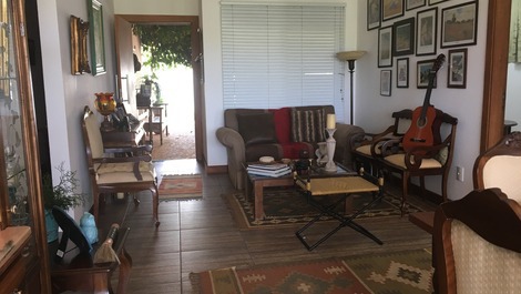 Casa de João e Maria, 3 suítes com vista espetacular