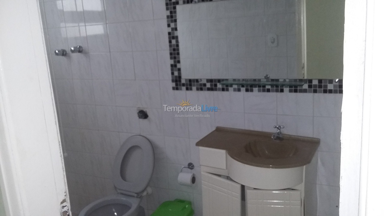 Apartamento para aluguel de temporada em Peruíbe (Balneario Maria Helena Novaes)