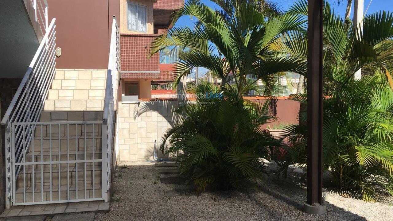 Apartamento para aluguel de temporada em Pontal do Paraná (Balneário Leblon)
