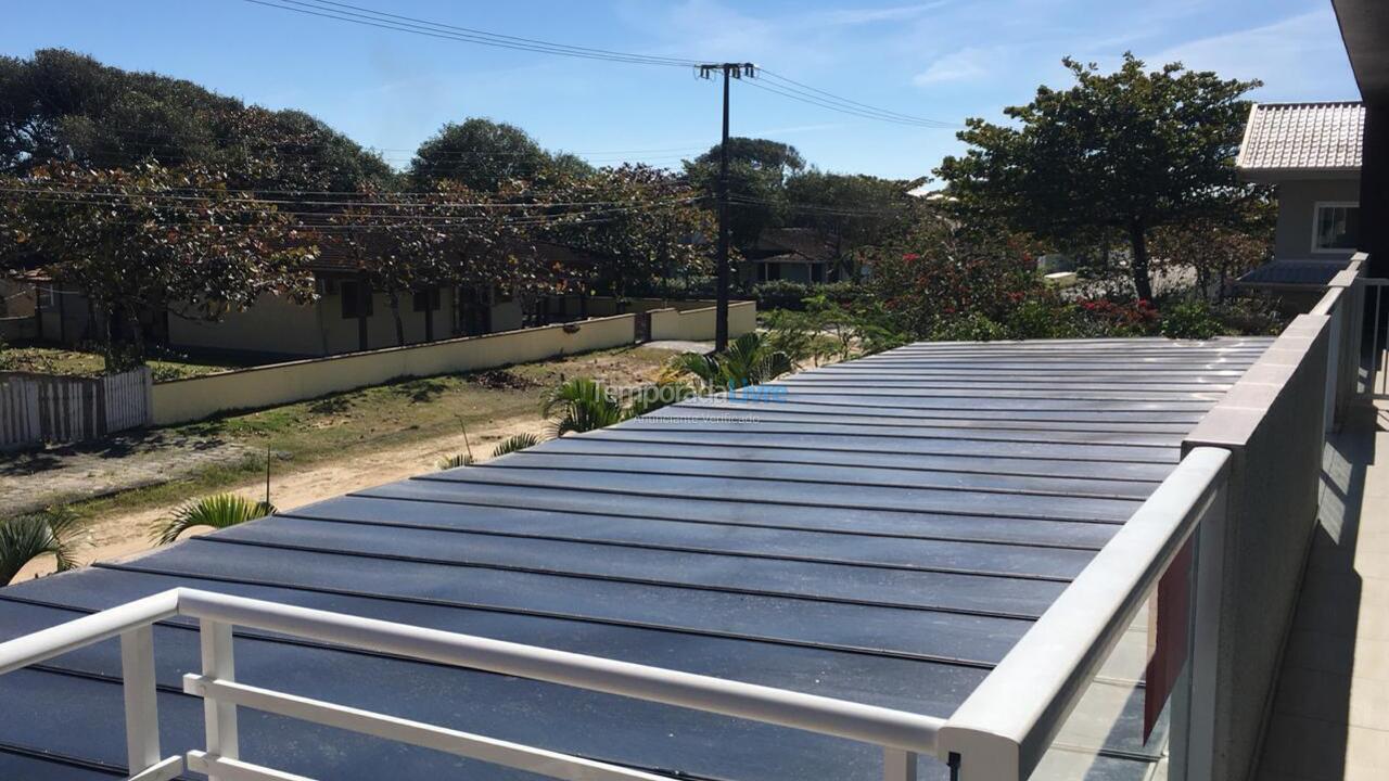 Apartamento para aluguel de temporada em Pontal do Paraná (Balneário Leblon)