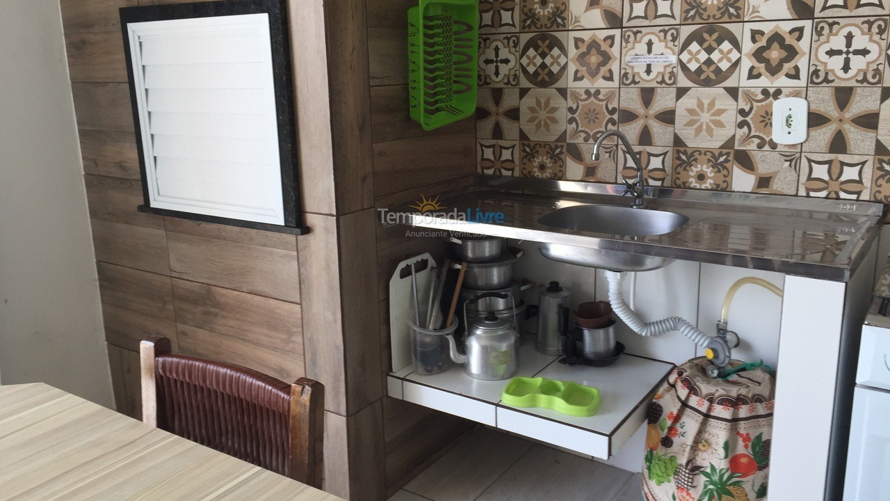 Apartamento para aluguel de temporada em Pontal do Paraná (Balneário Leblon)
