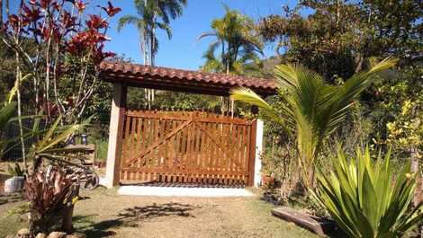 Between Paraty and Ubatuba, lush beaches! close to the track and beaches