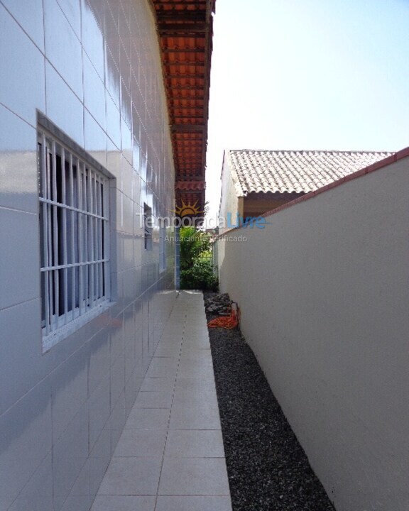 Casa para aluguel de temporada em São Francisco do Sul (Prainha)