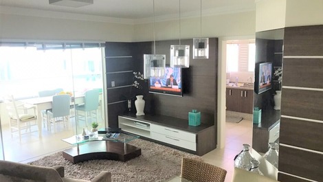 ED. VILLA VERDE - con barbacoa en el centro de Balneário Camboriú