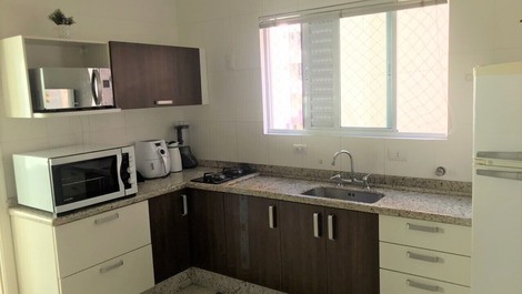 ED. VILLA VERDE - con barbacoa en el centro de Balneário Camboriú