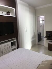 ED. VILLA VERDE - con barbacoa en el centro de Balneário Camboriú