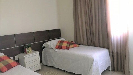 ED. VILLA VERDE - con barbacoa en el centro de Balneário Camboriú