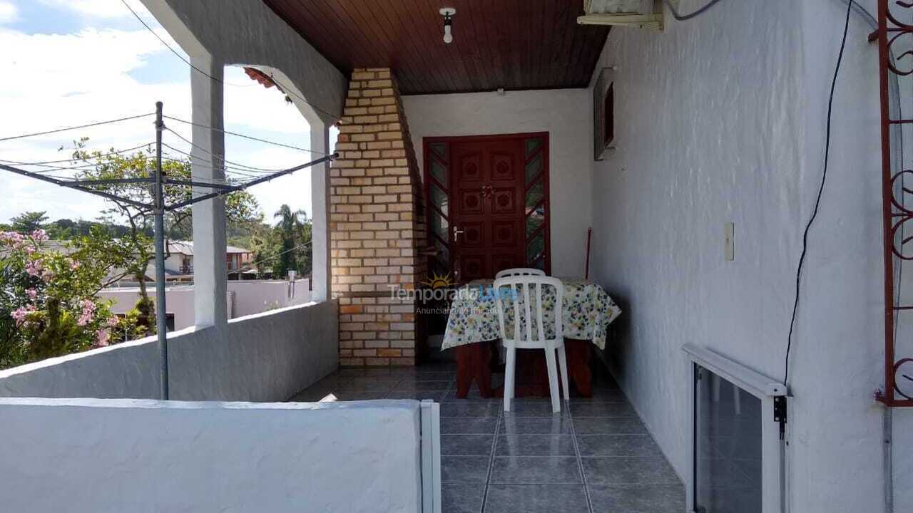 Casa para aluguel de temporada em Florianópolis (Lagoinha)