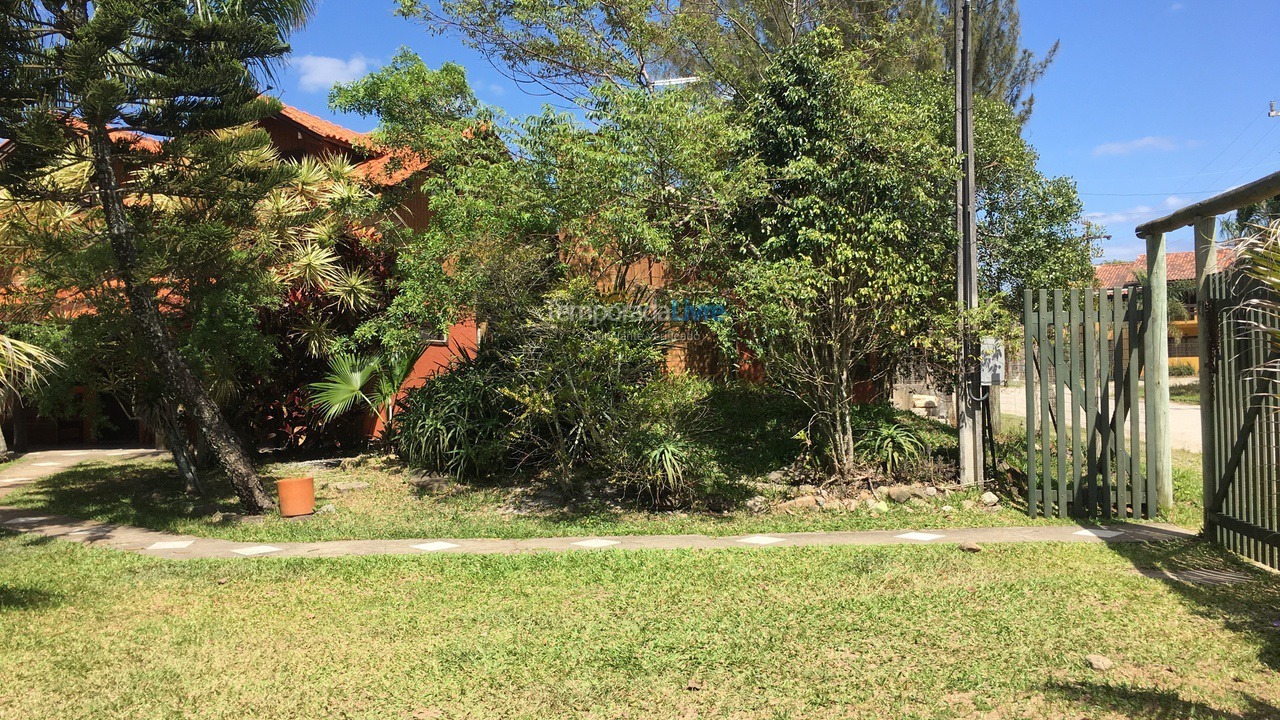 Casa para aluguel de temporada em Garopaba (Praia da Ferrugem)