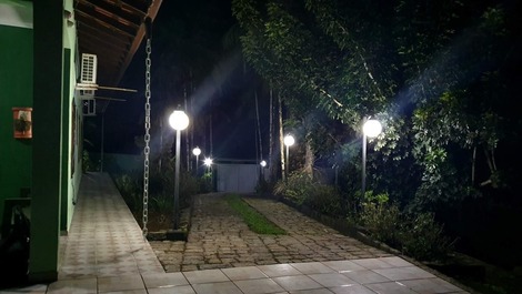 Vista noturna entrada Principal 