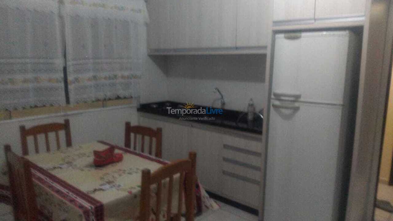 Apartamento para aluguel de temporada em São Francisco do Sul (Enseada)