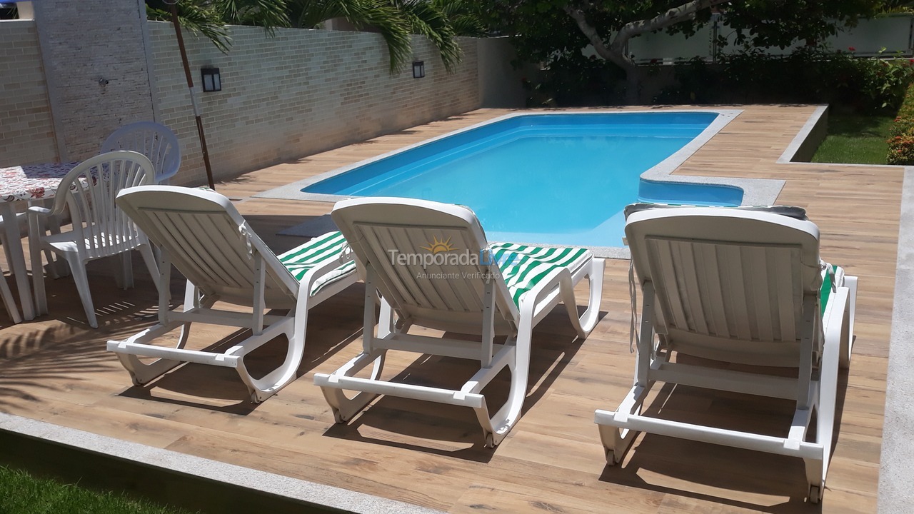 Casa para aluguel de temporada em Camaçari (Praia de Guarajuba)