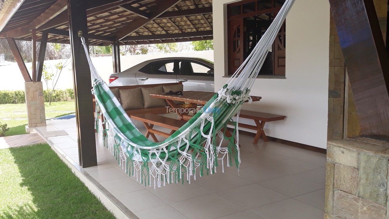 Casa para aluguel de temporada em Camaçari (Praia de Guarajuba)