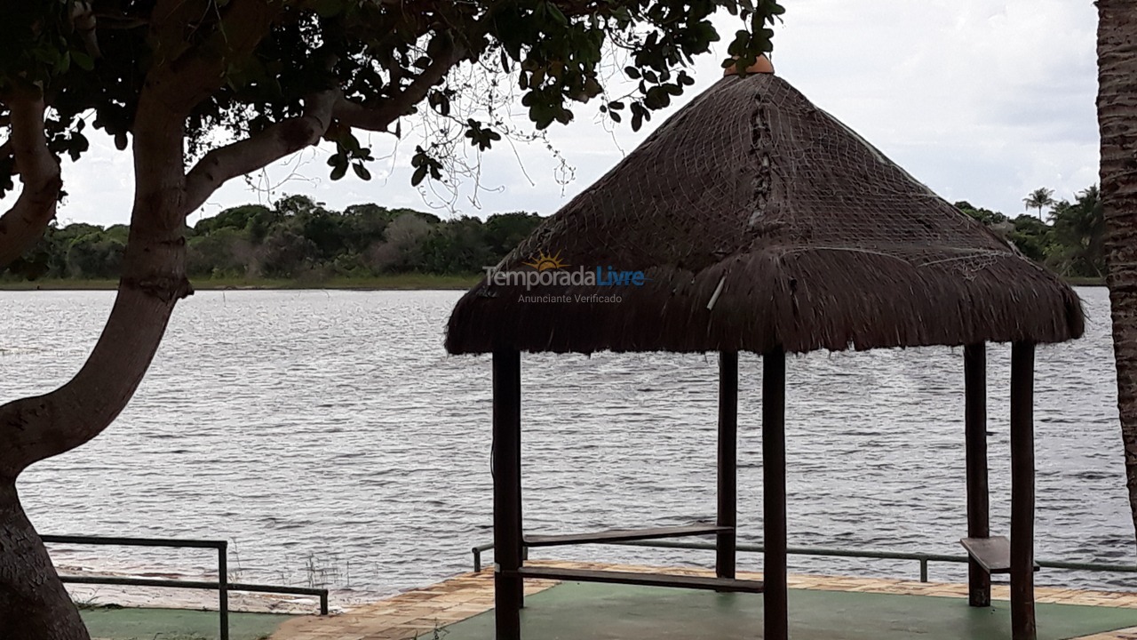 Casa para aluguel de temporada em Camaçari (Praia de Guarajuba)