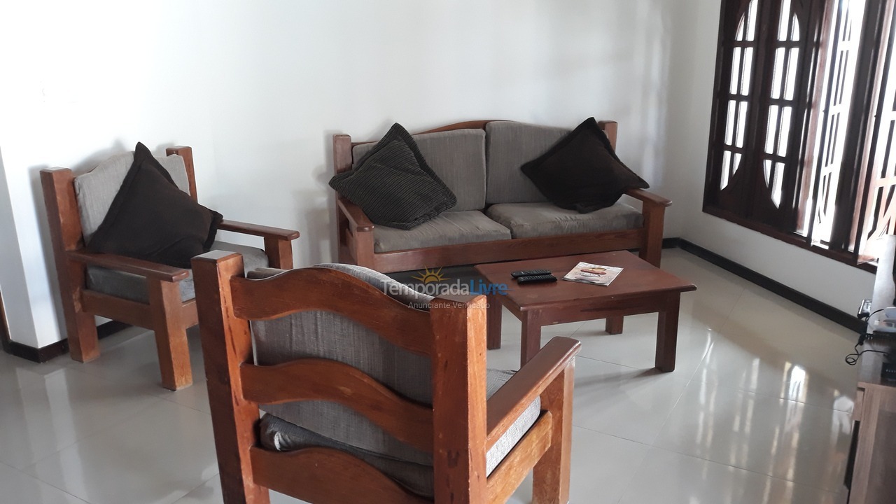 Casa para aluguel de temporada em Camaçari (Praia de Guarajuba)