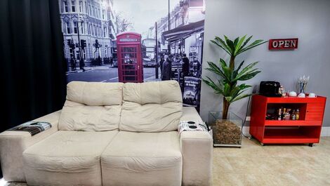 Beautiful and complete fit w / garage