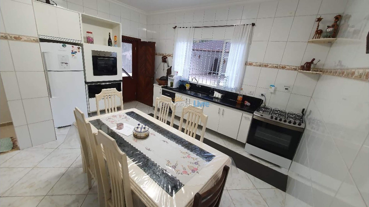 Chácara / sítio para aluguel de temporada em Ubatuba (Praia Dura)