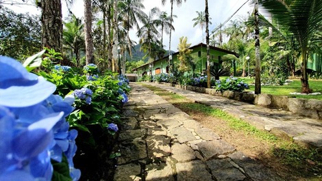 SITIO EM UBATUBA COM PISCINA E LAGO P/PESCAR